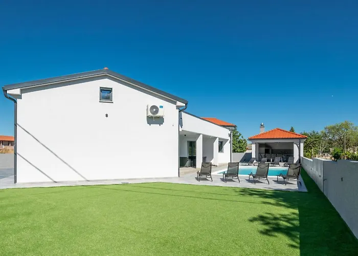 Feriehus Speranza By Interhome Pula