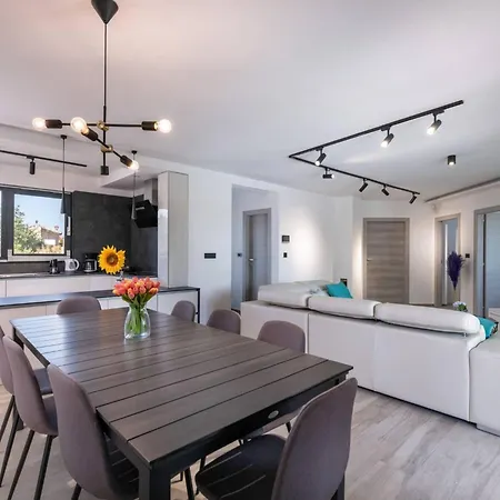 Speranza By Interhome * プーラ
